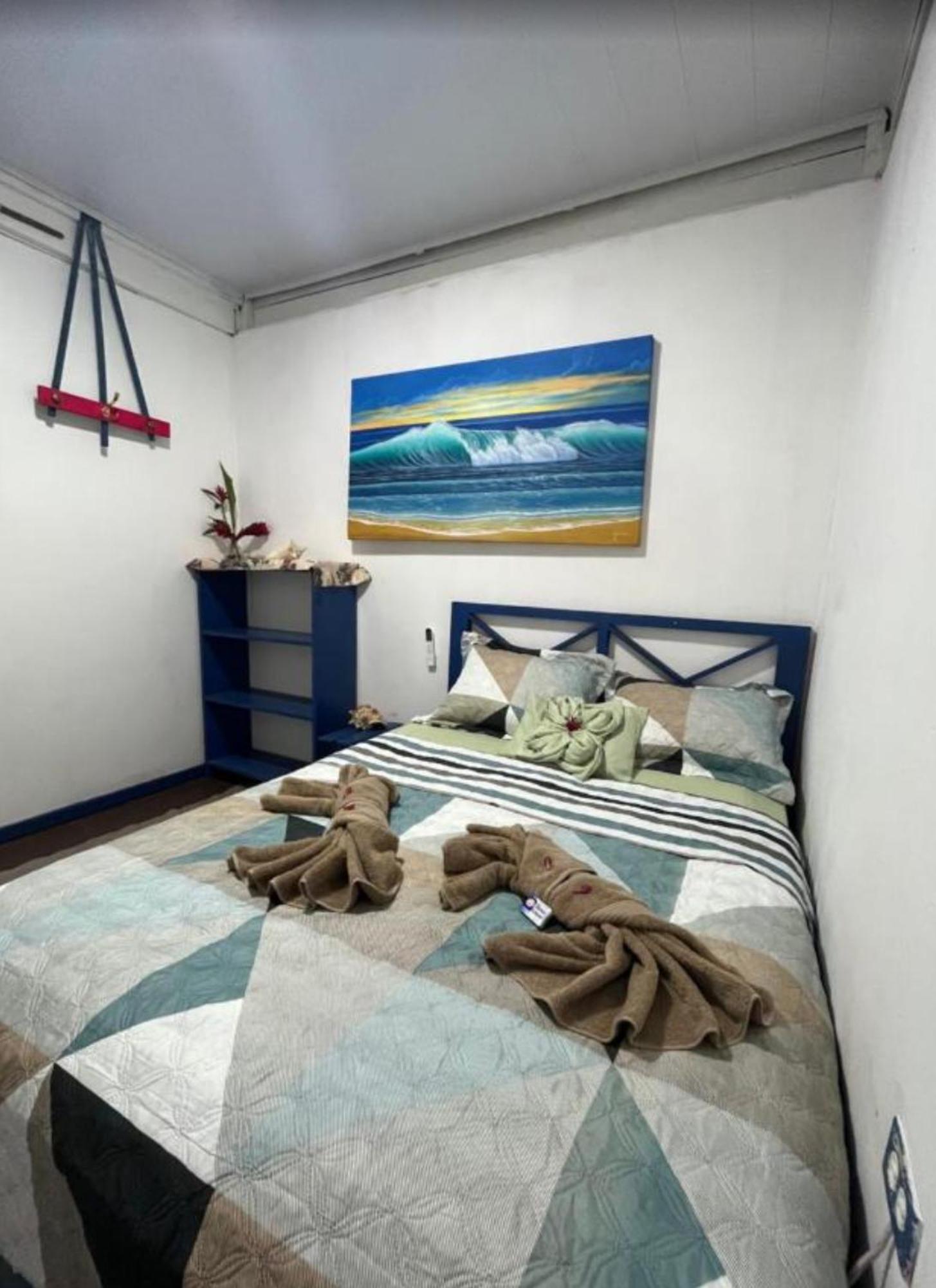 Отель La Y Surf Camp Бокас-дель-Торо Экстерьер фото